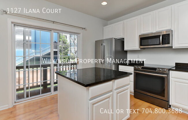 1127 ILANA CT