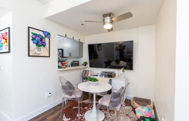 $500.00 OFF MOVE IN !!! NORTH PARK AT ITS FINEST *CHARMING 1BD/1BTH CONDO-ASSIGNED PARKING *PET FRIENDLY!!!