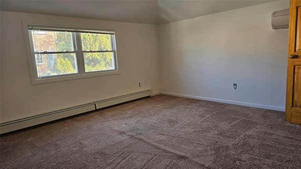 3 beds, 1 bath, 800 sqft, $3,400