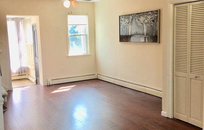 Lovely 2-Bed/1.5-Bath Home in Manayunk! Available mid-July!