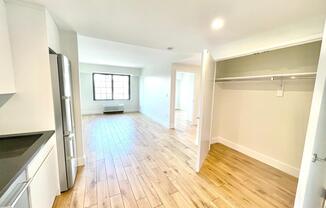 2 beds, 2 baths, $4,800, Unit 5-A