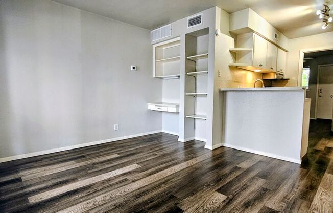 1 bed, 1 bath, 420 sqft, $1,350, Unit 110