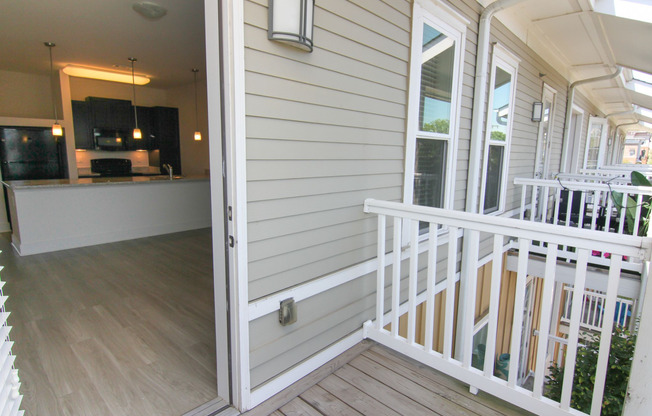 1 bed, 1 bath, 826 sqft, $1,349