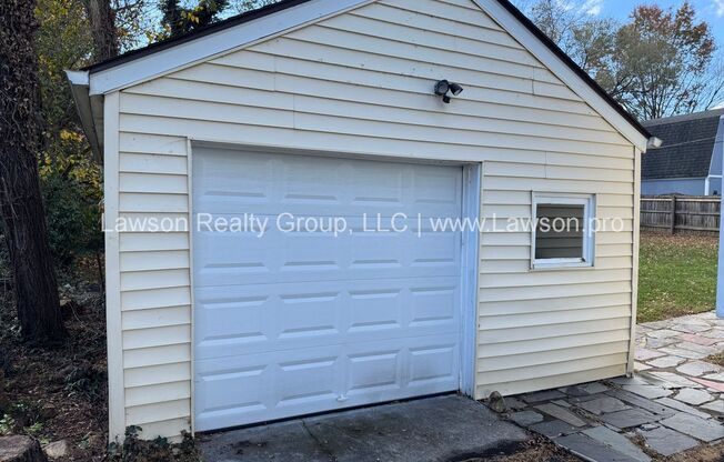 3 beds, 1 bath, $1,395