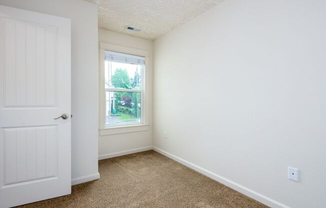 3 beds, 2.5 baths, 1,450 sqft, $2,250, Unit 5833