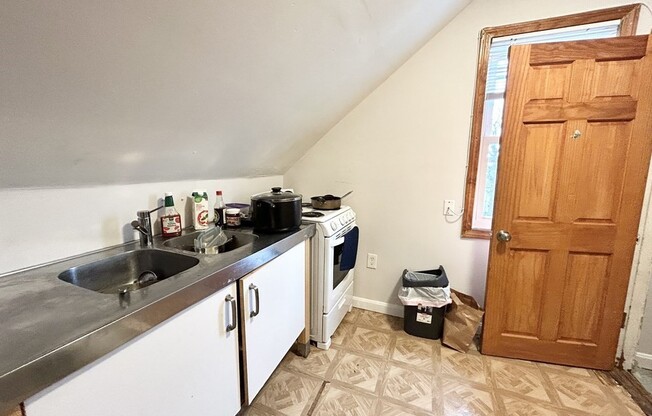 1 bed, 1 bath, $1,850, Unit 4