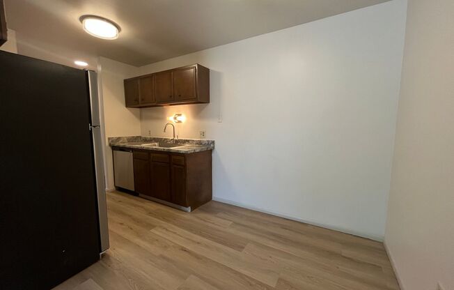 1 bed, 1 bath, $1,095, Unit 36