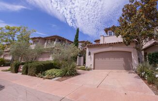 4BR 2.5BA House in gated community of Blackhorse, across from UCSD with 2 Car Garage Pet Friendly Washer Dryer