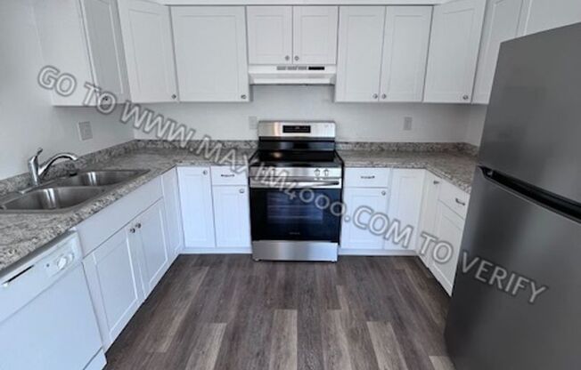 2 beds, 1 bath, 725 sqft, $1,300, Unit 2