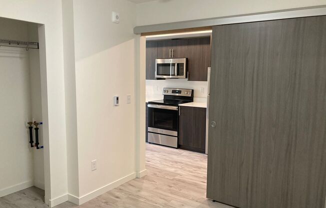 1 bed, 1 bath, 496 sqft, $1,670, Unit 208 IR-1BR