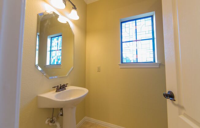 Town Centre Condo close to Dell and Shopping!!