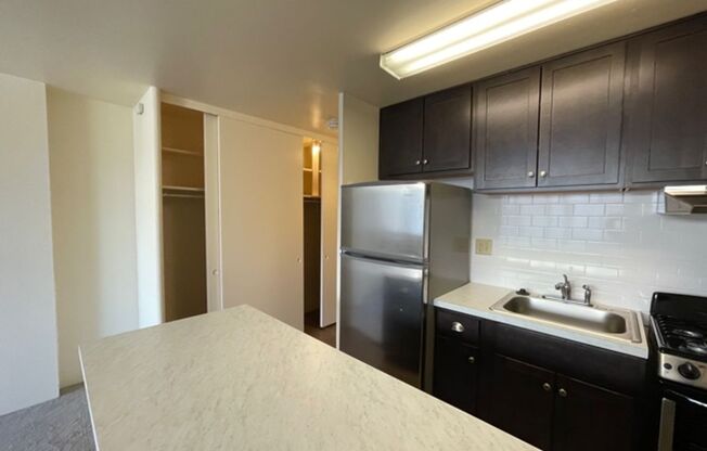 Studio, 1 bath, 360 sqft, $1,050, Unit 309