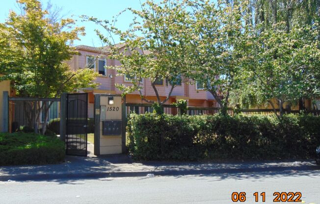 S.55th Street 1520