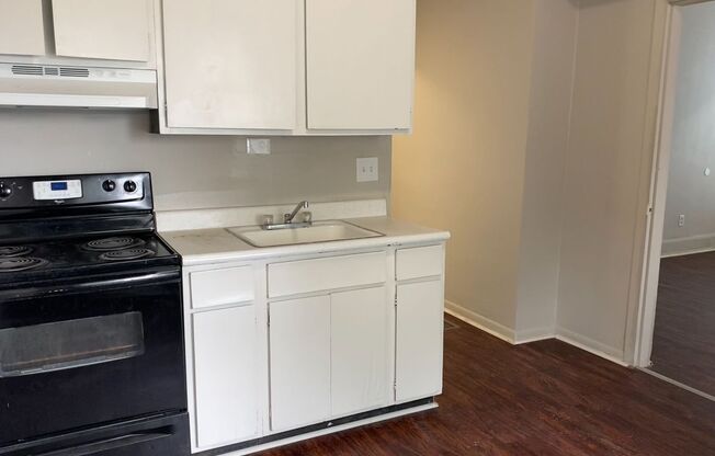Studio, 1 bath, 650 sqft, $750, Unit #22