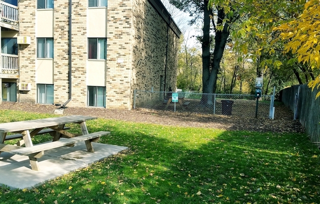 Studio, 1 bath, 494 sqft, $988, Unit 99-200