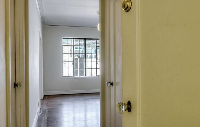 330-340 Hayes Street Apartments*