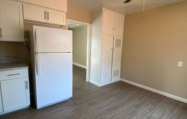 2 beds, 1 bath, $2,300