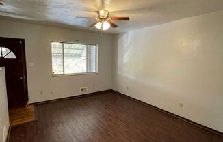 3 beds, 1 bath, $800, Unit Unit 2