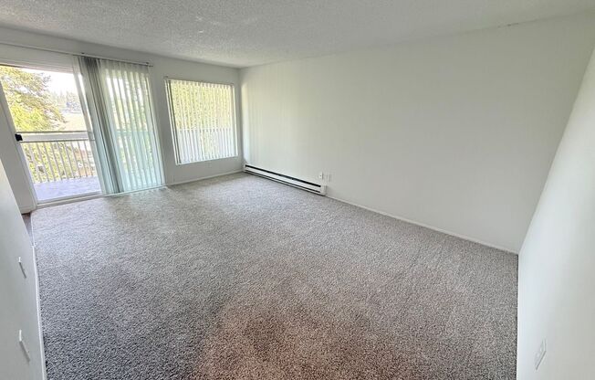 1 bed, 1 bath, 700 sqft, $1,450, Unit J - 102