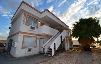 One Bedroom Apartment - Upstairs - 3017 Carey Ave #5