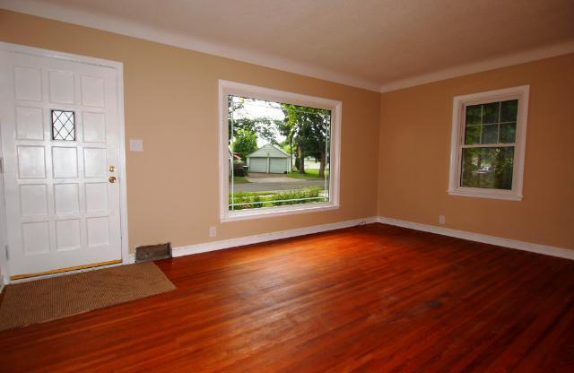 Beautiful 3 Bedroom Home in St.Paul!