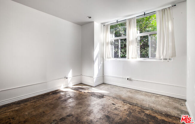 2 beds, 1 bath, 1,300 sqft, $2,800, Unit 201