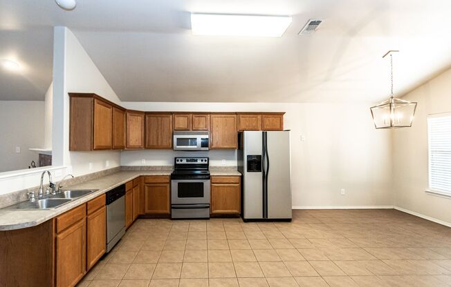 3 beds, 2 baths, $1,450