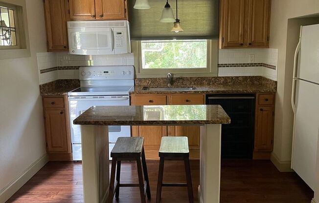 1 bed, 1 bath, $1,550