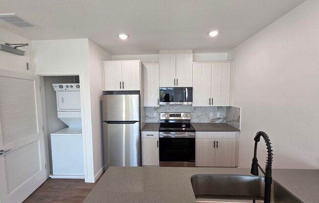 1 bed, 1 bath, 651 sqft, $2,545, Unit 2116-301