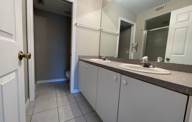 2 beds, 2 baths, $1,495, Unit 621 SW 47th Ter Unit 103