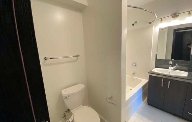 2 beds, 2 baths, 983 sqft, $2,129, Unit 404