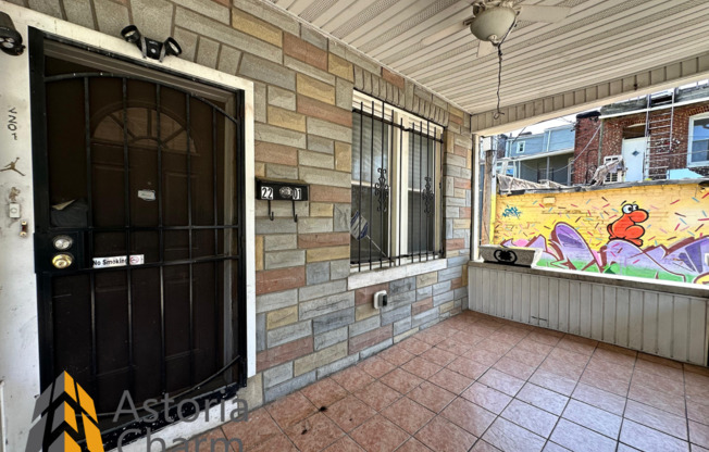 Live in Comfort: Spacious 3 Bedroom 2 Bathroom & Backyard Oasis