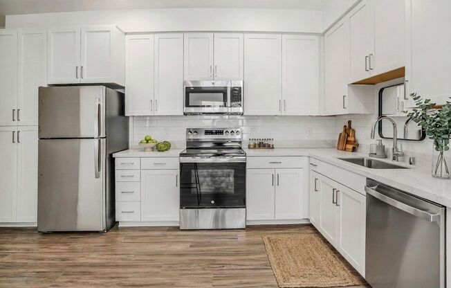 2 beds, 2 baths, 930 sqft, $1,860, Unit 305