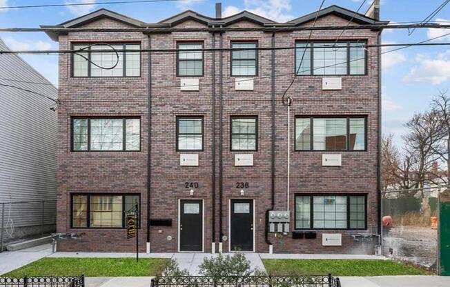 238 WYONA ST