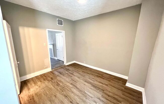 1 bed, 1 bath, 785 sqft, $900, Unit Unit 2 Lower