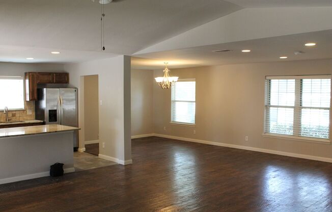 Large Open Floor Plan - Multiple Masters