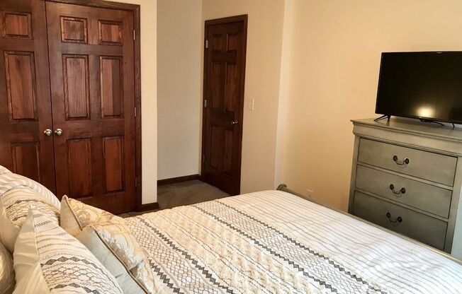 4 beds, 3.5 baths, 3,029 sqft, $2,425, Unit 289SMA2