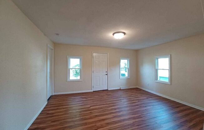 2 beds, 1 bath, $1,150