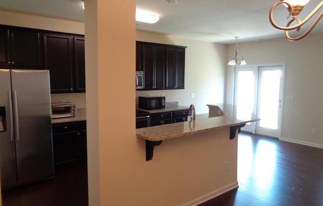 3 beds, 2.5 baths, $1,795