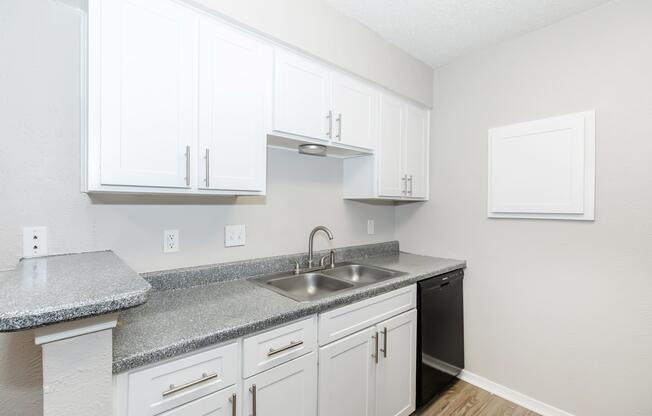 1 bed, 1 bath, 575 sqft, $1,034