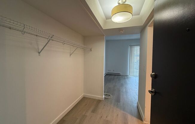 Studio, 1 bath, 400 sqft, $1,125, Unit 106