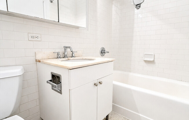 Studio, 1 bath, 543 sqft, $3,850, Unit 2212