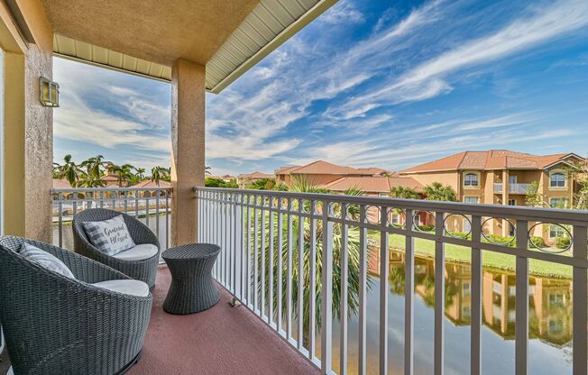 ** 2BED/2BATH - Furnished - Close to FMB - Short Term Avail. May 1 to December 31 **