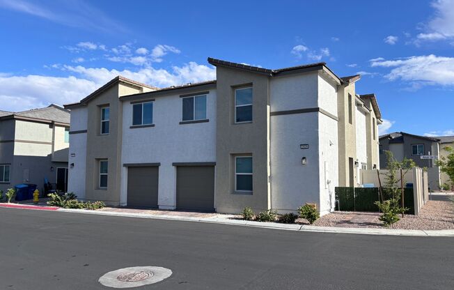 Modern 2024 Townhome in Gated Community with Resort-Style Amenities