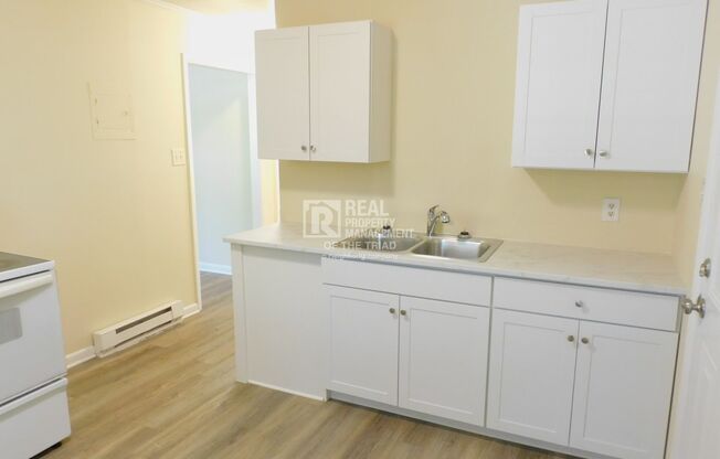 Cute Renovated 2bd/1ba Available Now!