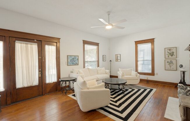 415 W Franklin