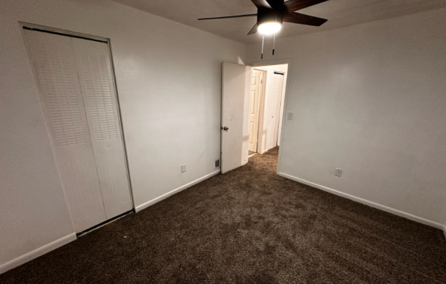 1 10 JOLLY AVE APTS