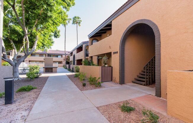 Newly renovated 3 bed 2 bath in Tempe!