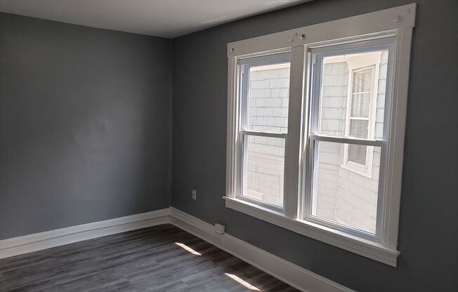 End row home with stainless appliances, washer & dryer on first floor, central A/C, small pets ok*!