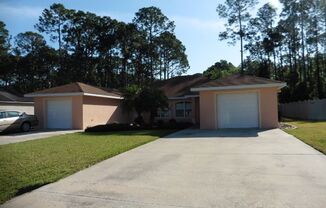 Gorgeous 3 Bed 2 Bath 1 Car Garage Townhome in Seminole Woods!